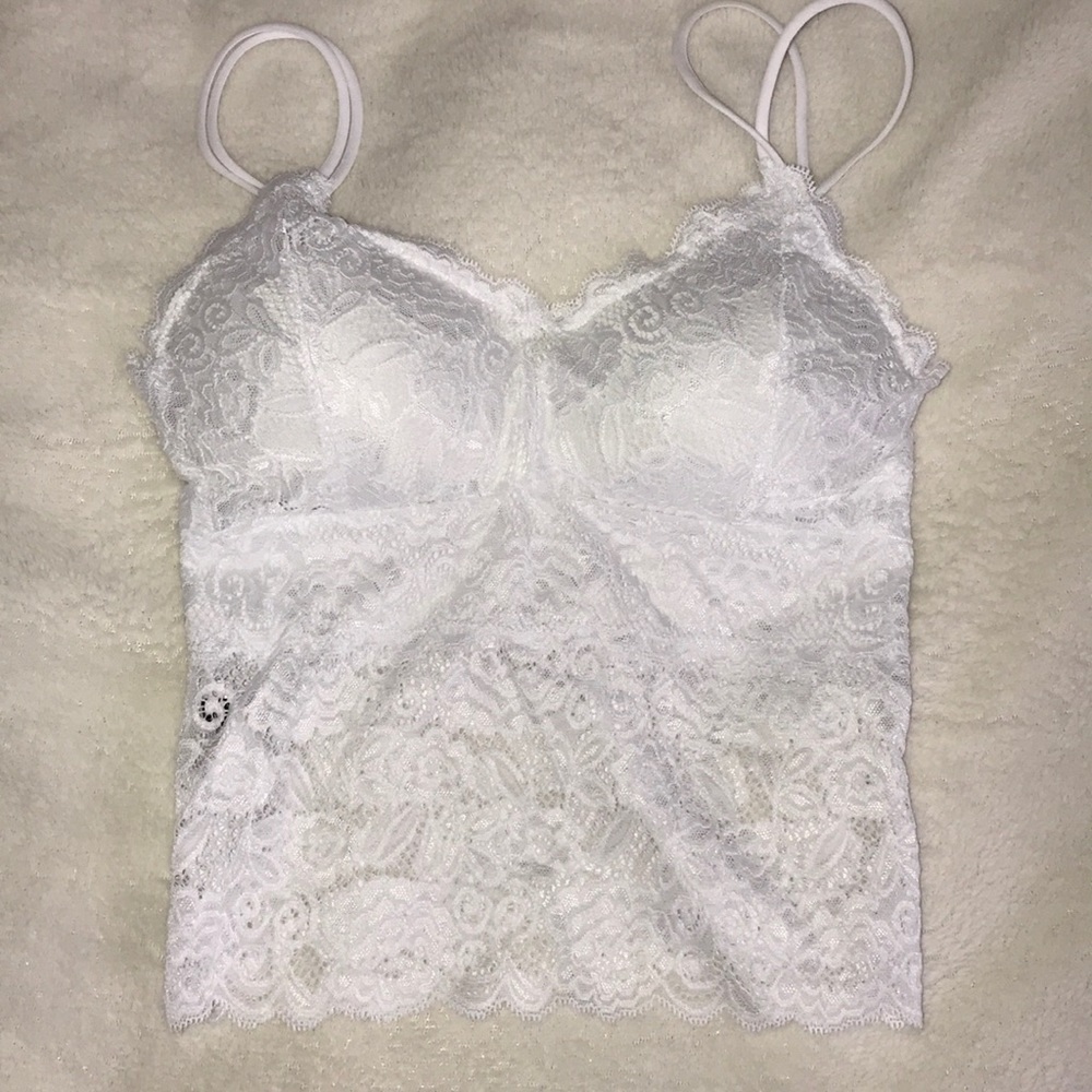 White lace crop